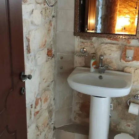 Vila Stone Made Private Pool