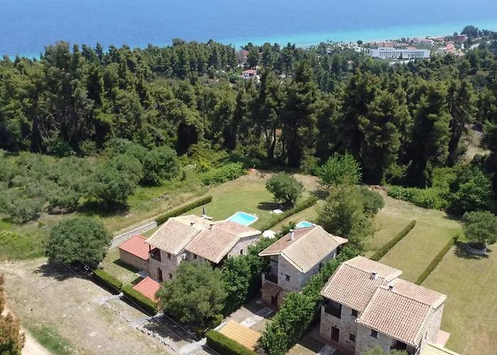 Stone Made Private Pool וילה קריופיגי